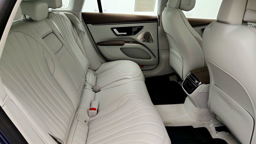 Used 2023 Mercedes-Benz EQS 580 4MATIC Sedan w/ Exclusive Trim Package image 22