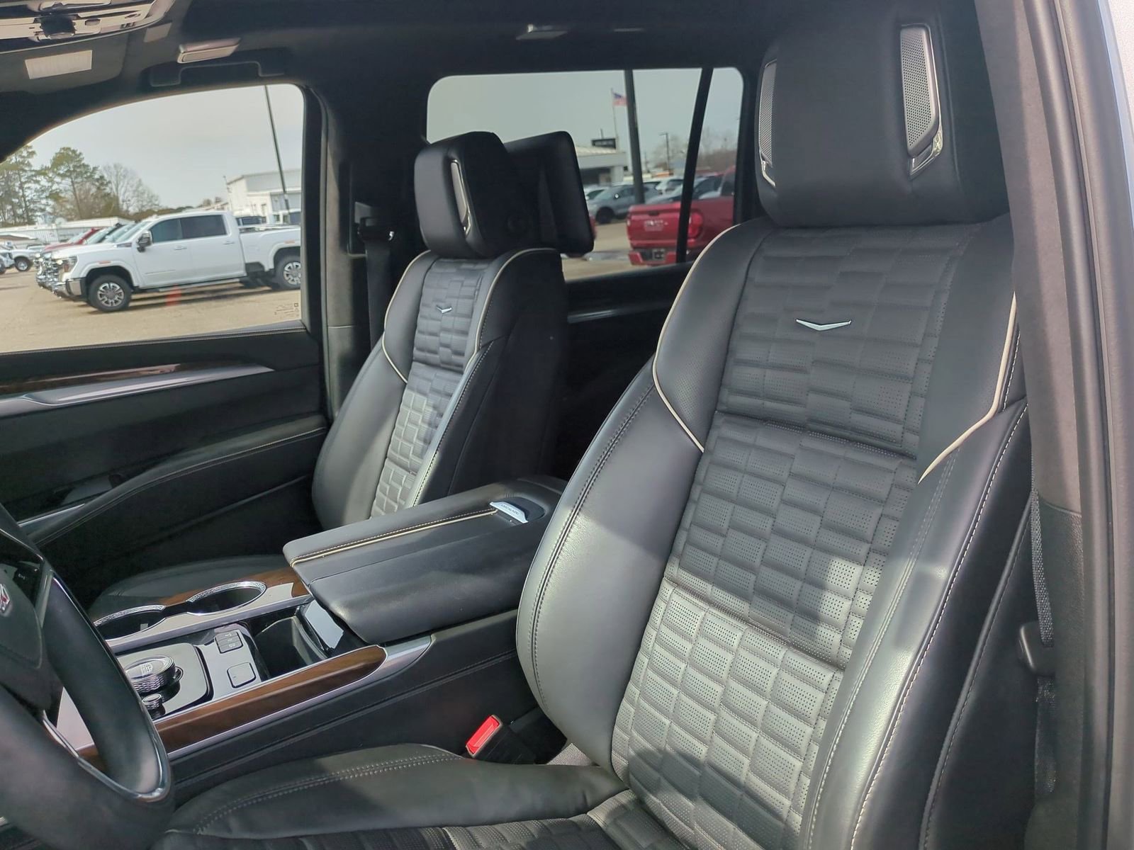 Certified 2025 Cadillac Escalade ESV Sport Platinum image 20
