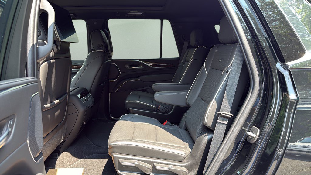 Certified 2024 Cadillac Escalade Premium Luxury w/ LPO, Floor Liner Package AWD/4WD image 25