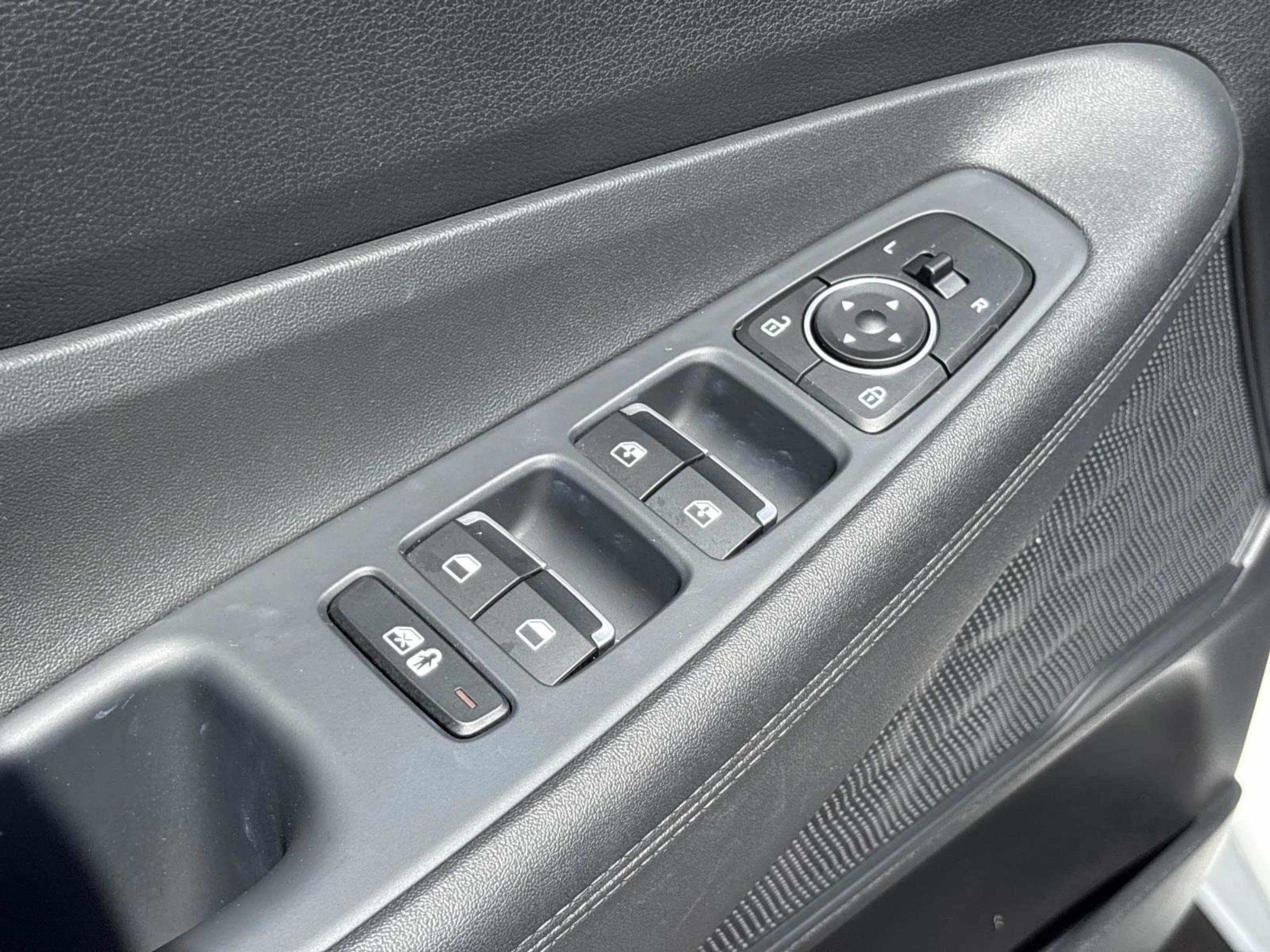 Used 2023 Hyundai Santa Fe SEL image 25