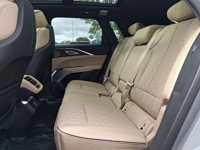 Used 2026 Cadillac Lyriq Signature Luxury w/ Nappa Leather Package AWD/4WD image 8
