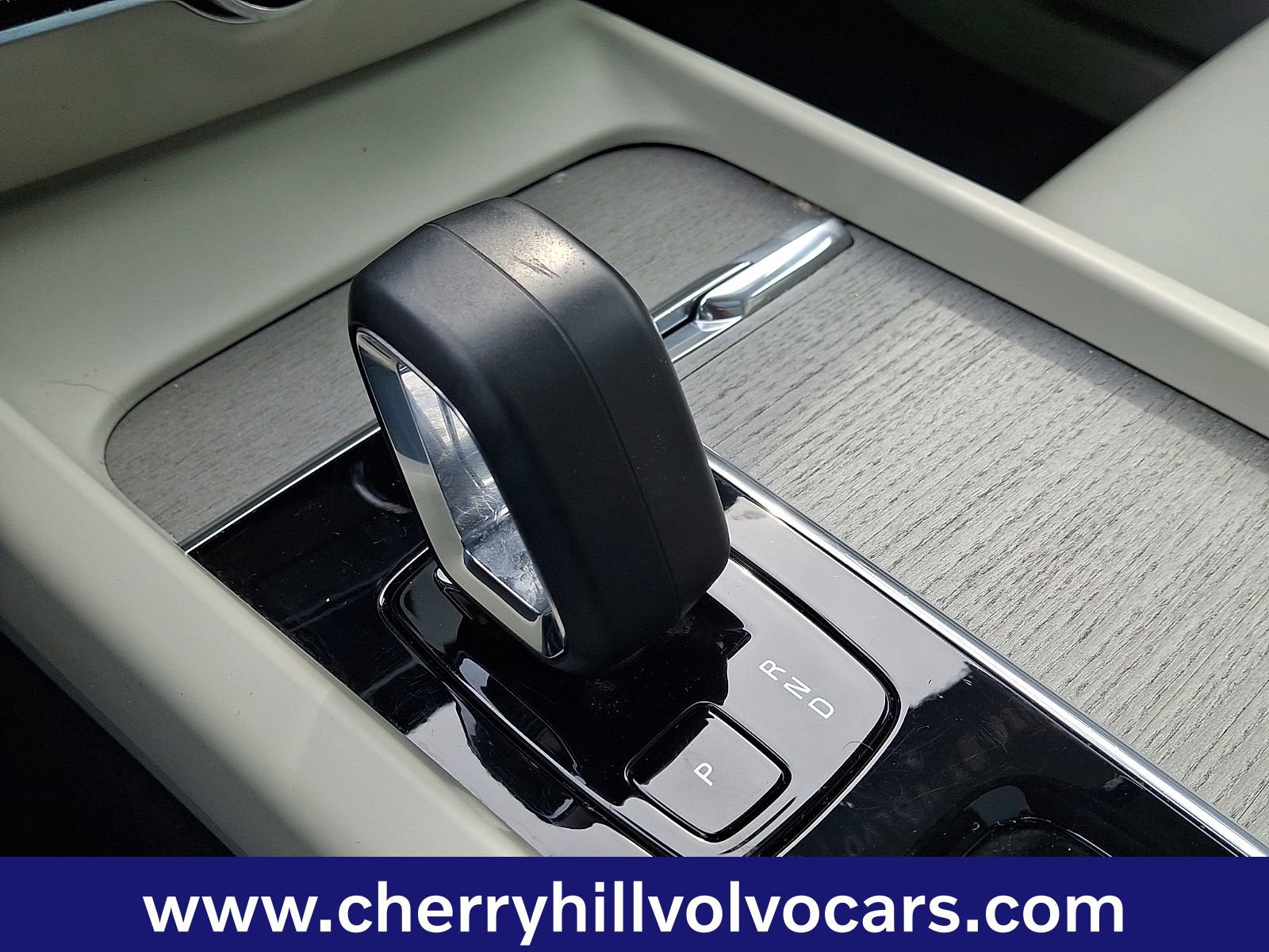 Certified 2023 Volvo V60 B5 Cross Country Plus w/ Climate Package image 16