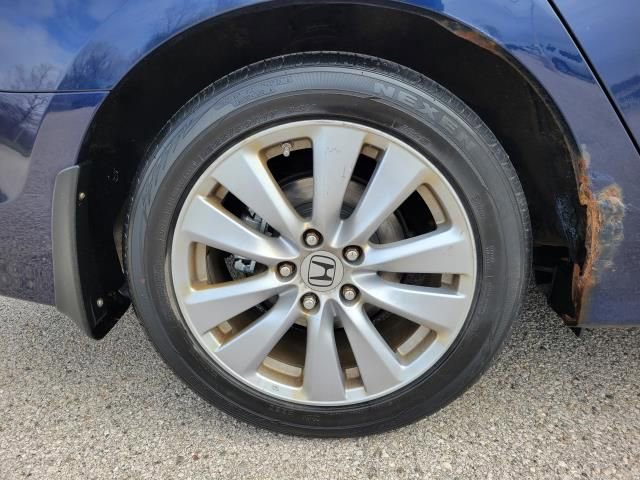 Used 2011 Honda Accord EX-L image 5