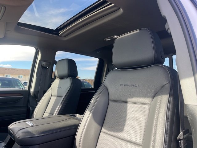 Used 2024 GMC Sierra 2500 Denali w/ Denali Reserve Package image 20