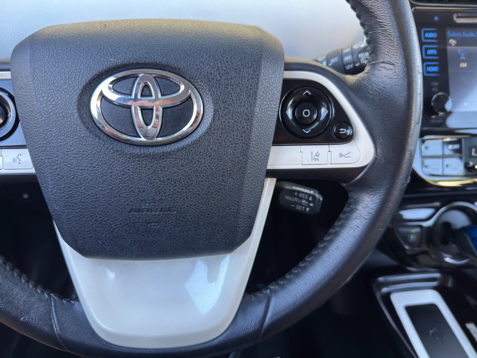 Used 2017 Toyota Prius Three Touring w/ Carpet Mat Package FWD image 19