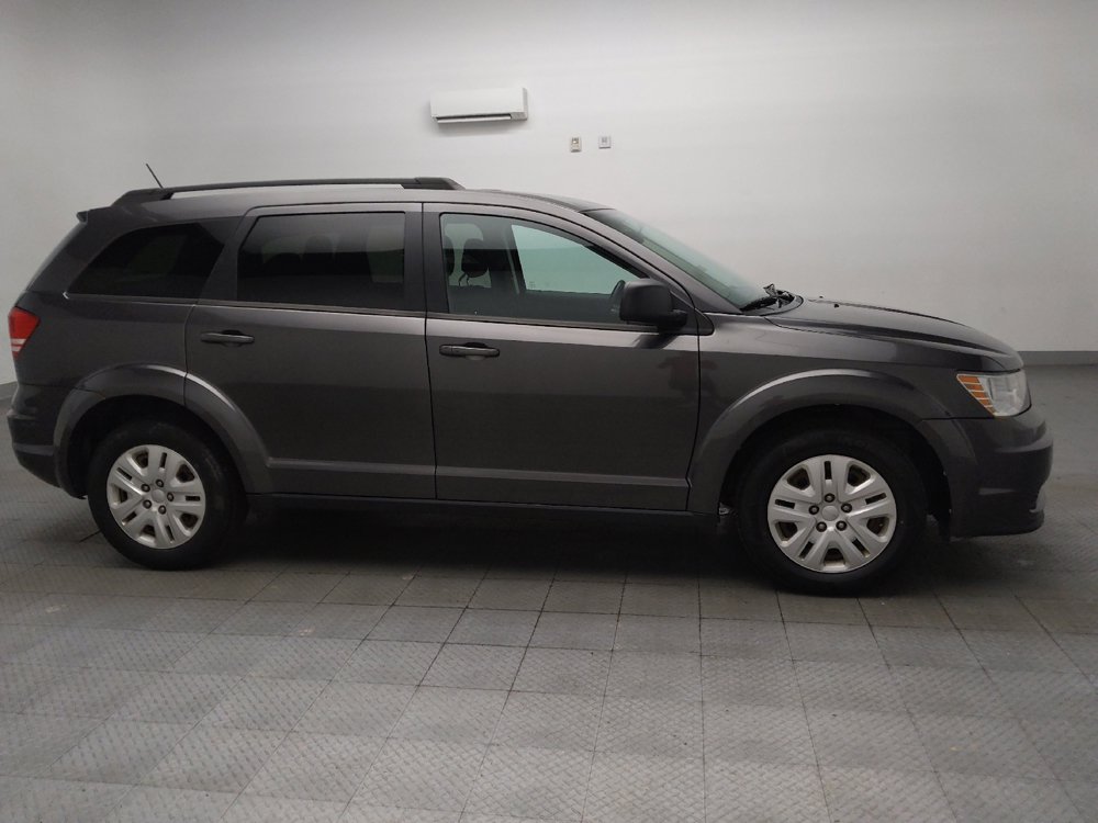 Used 2018 Dodge Journey SE w/ Connectivity Group FWD image 11