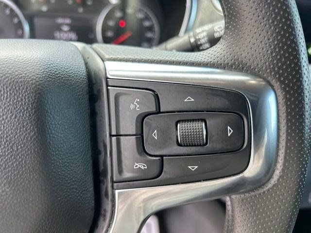 Used 2025 Chevrolet Blazer LT FWD image 17