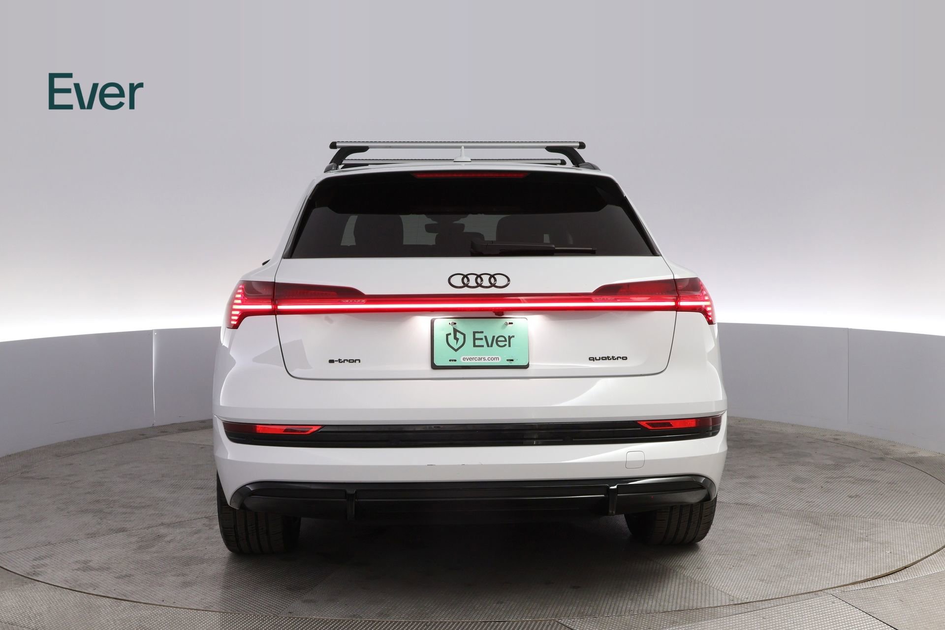 Used 2023 Audi e-tron Chronos image 15