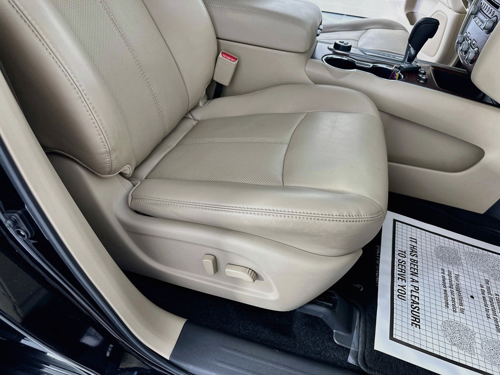 Used 2020 Nissan Pathfinder Platinum AWD/4WD image 35