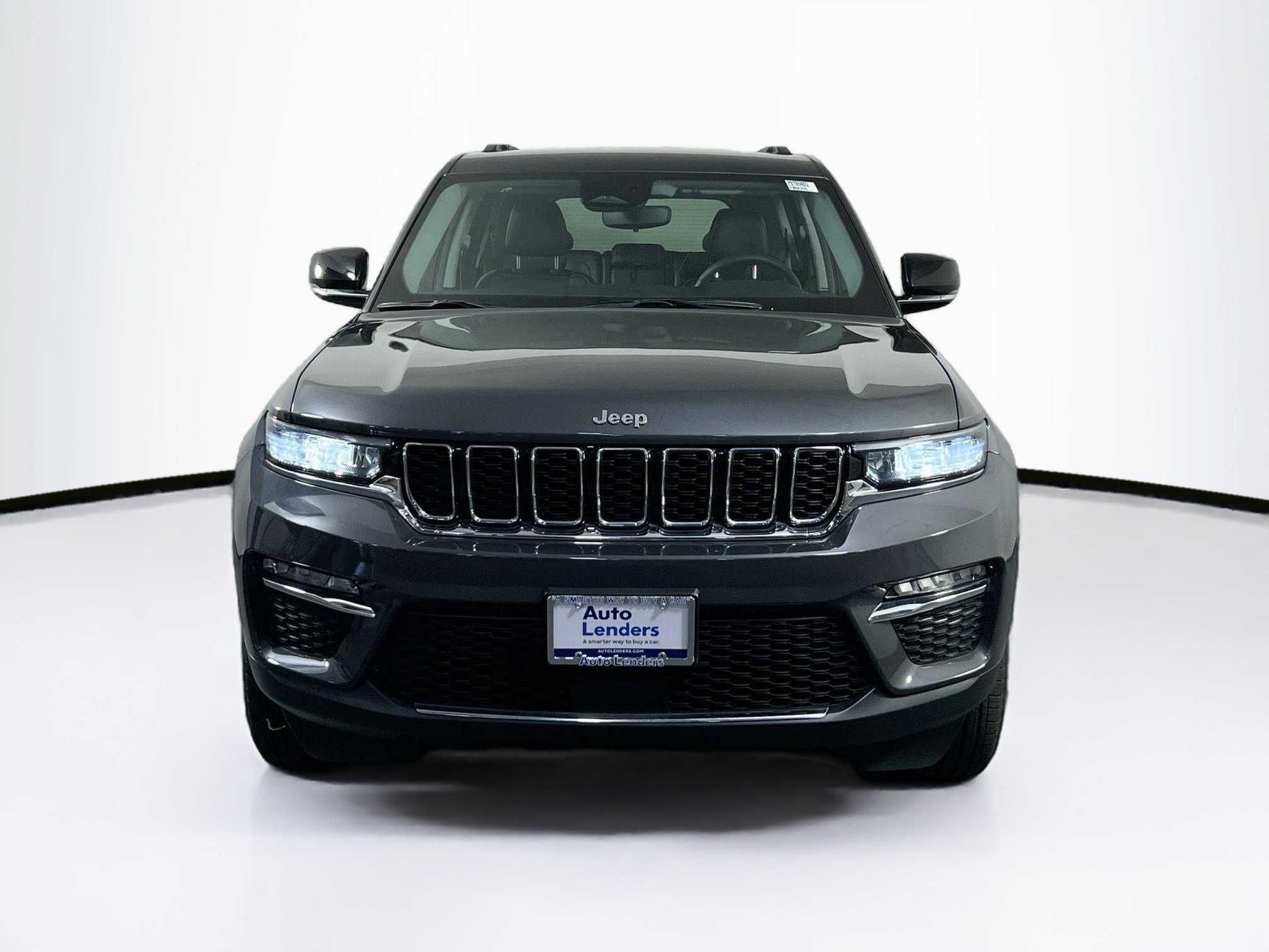 Used 2023 Jeep Grand Cherokee Limited AWD/4WD image 2