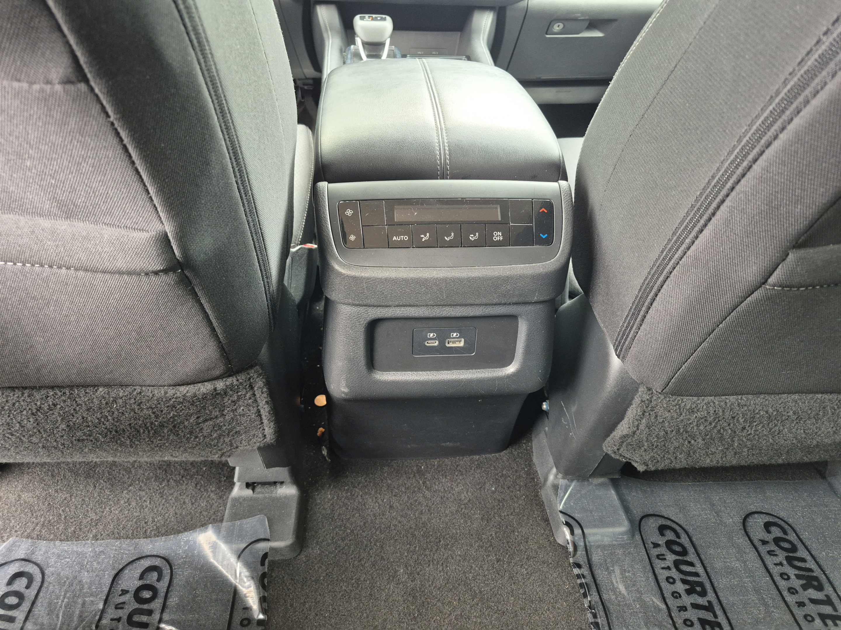 Certified 2025 Nissan Pathfinder SV FWD image 17