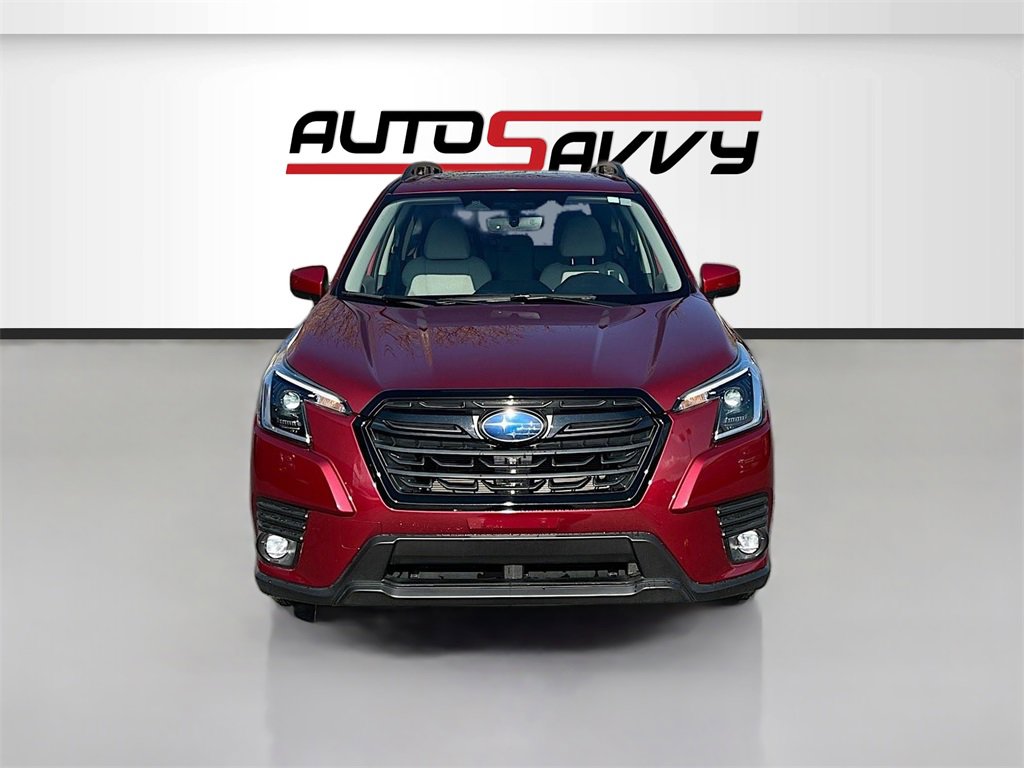 Used 2024 Subaru Forester Premium image 2