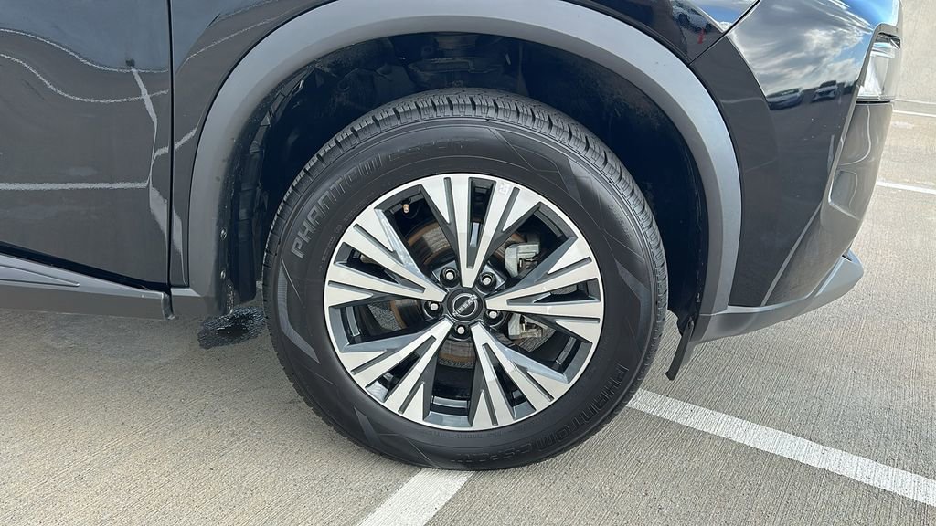 Used 2023 Nissan Rogue SV image 15