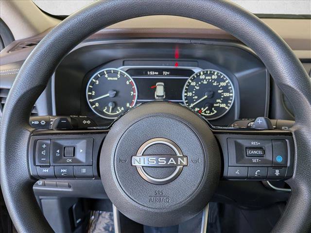 Used 2023 Nissan Rogue SV FWD image 11
