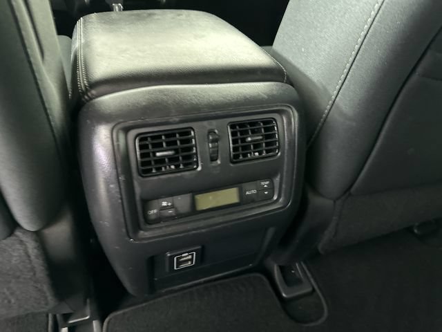 Used 2018 Nissan Pathfinder SV w/ SV Tech Package AWD/4WD image 17