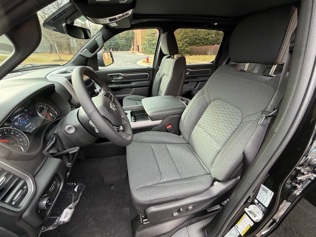 New 2026 RAM 1500 Big Horn AWD/4WD image 15