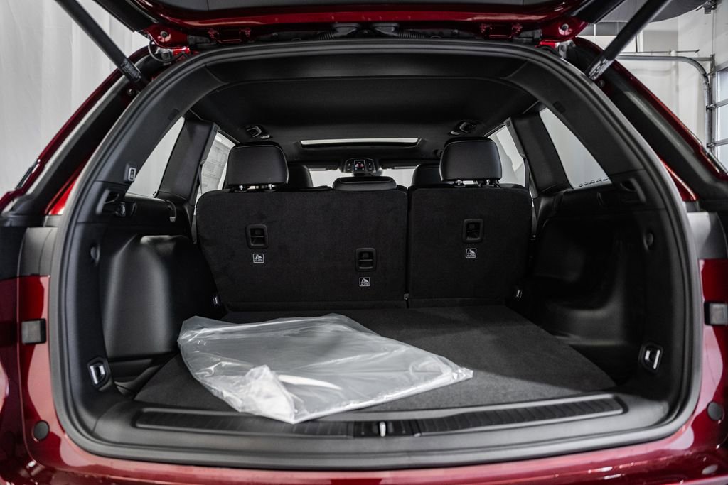 New 2025 Jeep Grand Cherokee Altitude w/ Trailer Tow Package image 9