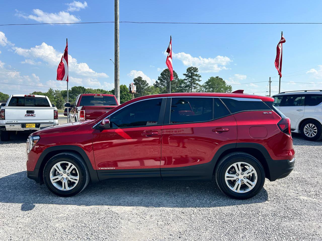 Used 2022 GMC Terrain SLE FWD image 20