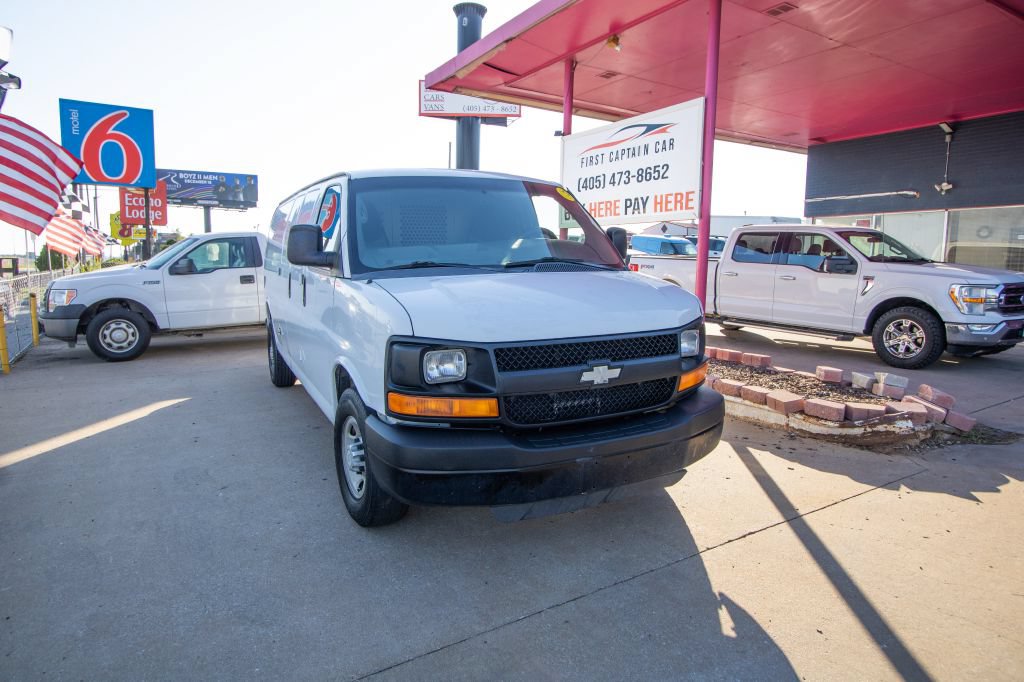 Used 2010 Chevrolet Express 2500 Extended RWD image 1