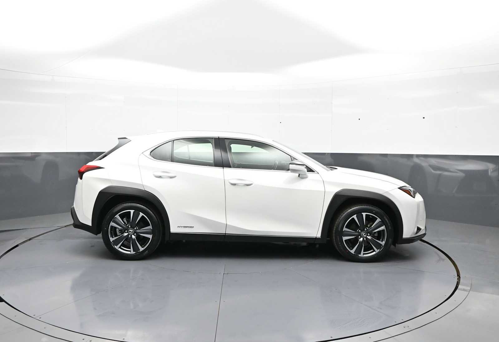 Used 2021 Lexus UX 250h w/ Premium Package AWD/4WD image 5
