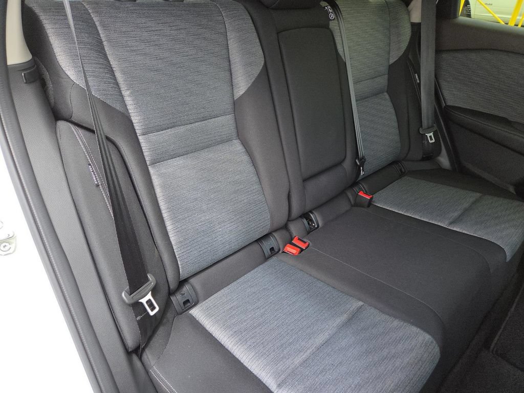 Used 2023 Nissan Rogue SV AWD/4WD image 19