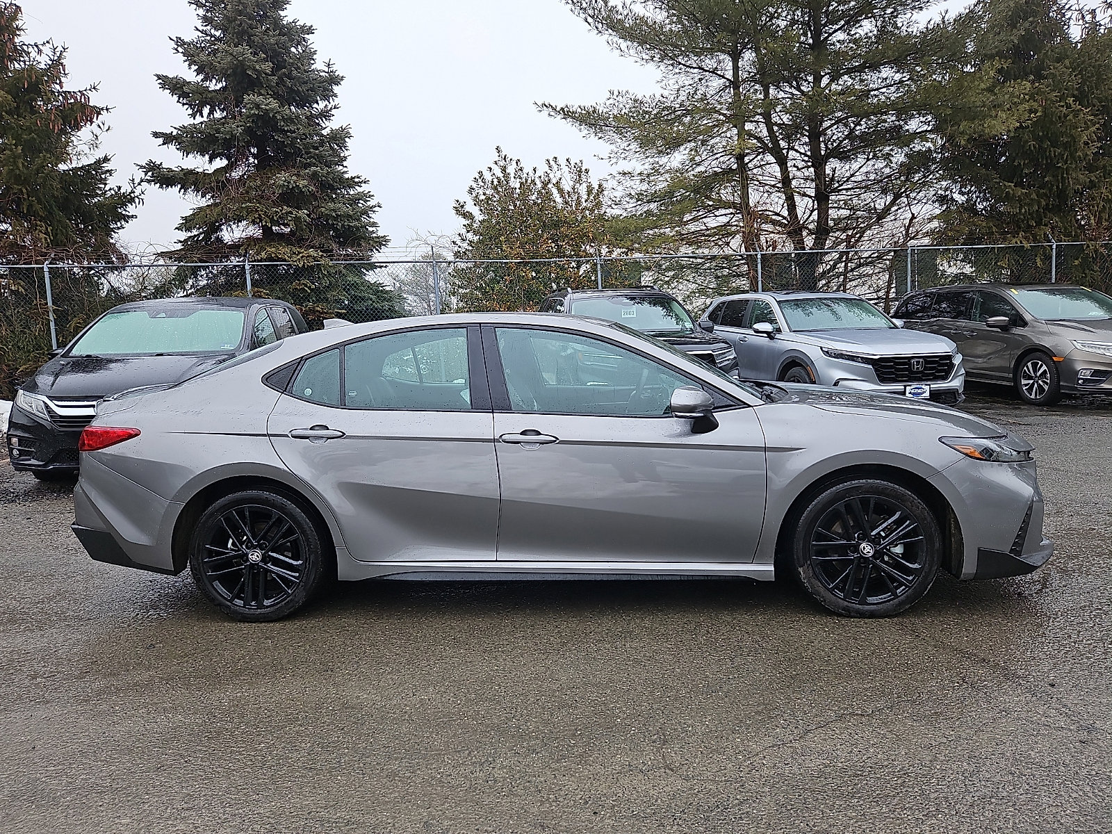 Used 2025 Toyota Camry SE image 8