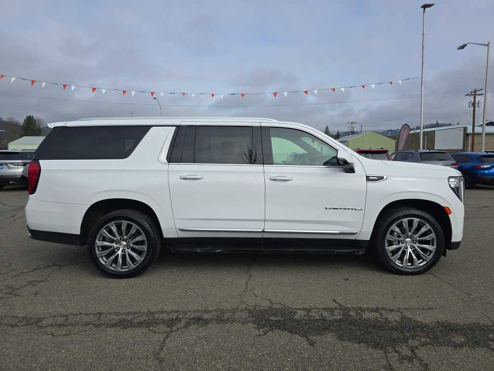 Used 2021 GMC Yukon XL Denali w/ Advanced Technology Package image 6