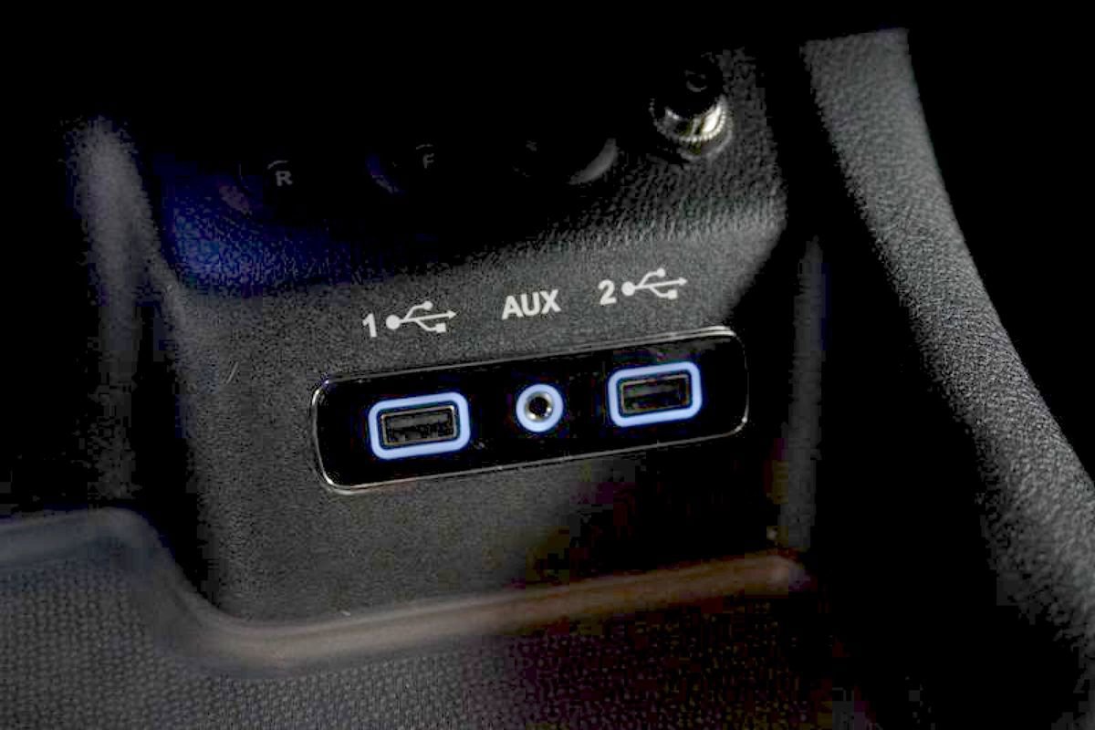 Used 2020 Dodge Durango SXT image 21