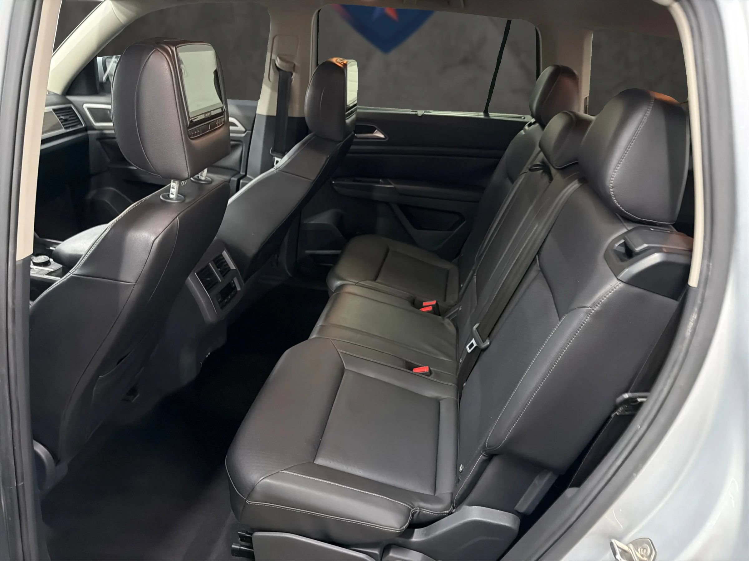 Used 2018 Volkswagen Atlas SEL AWD/4WD image 14