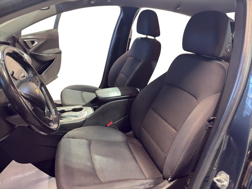 Used 2016 Chevrolet Malibu LT image 15