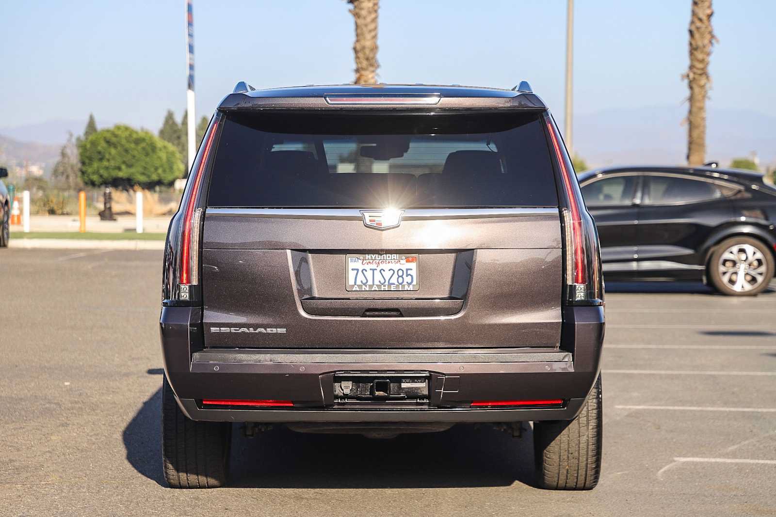 Used 2016 Cadillac Escalade ESV Premium AWD/4WD image 8