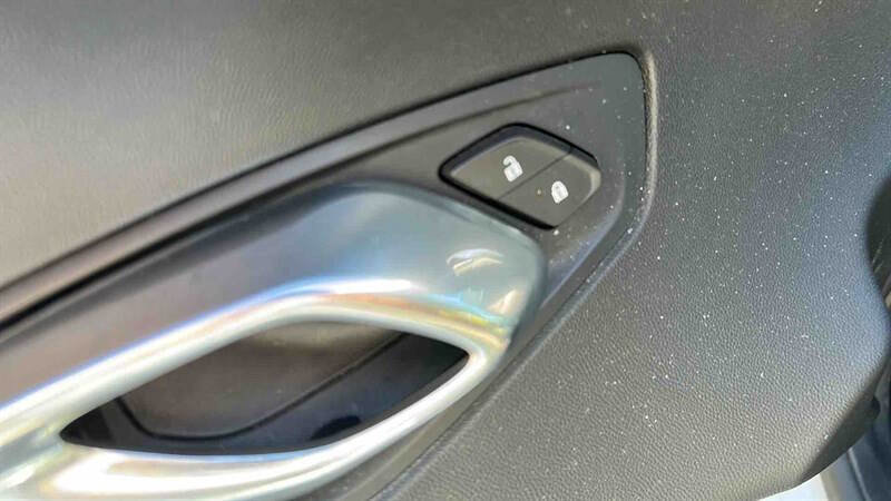 Used 2021 Chevrolet Camaro LT image 15