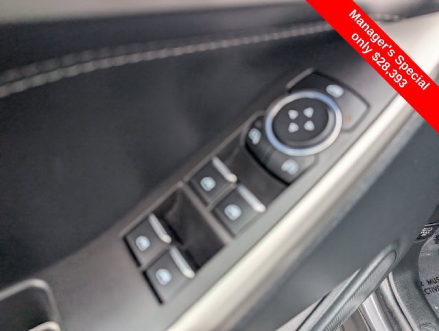 Used 2023 Ford Explorer XLT w/ Equipment Group 202A AWD/4WD image 13