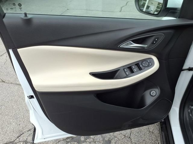 Used 2025 Buick Encore GX Sport Touring w/ Comfort Package image 28