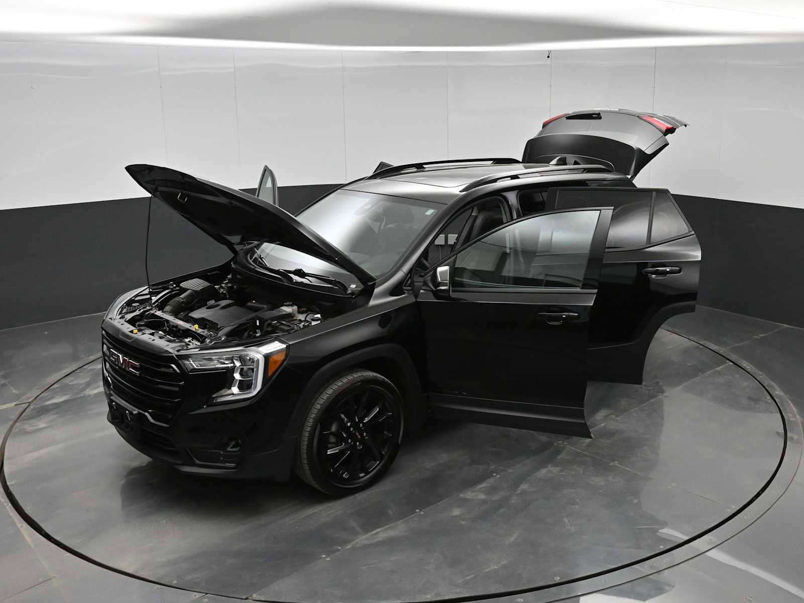 Used 2024 GMC Terrain SLT w/ Tech Package AWD/4WD image 40
