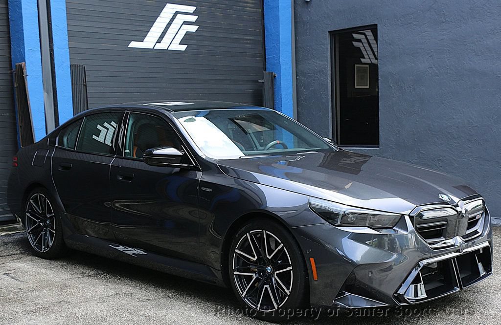 Used 2025 BMW M5 AWD/4WD image 3