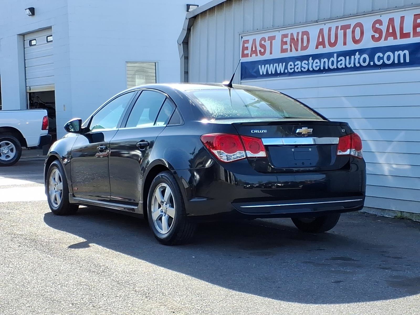 Used 2014 Chevrolet Cruze LT w/ All-Star Edition FWD image 3