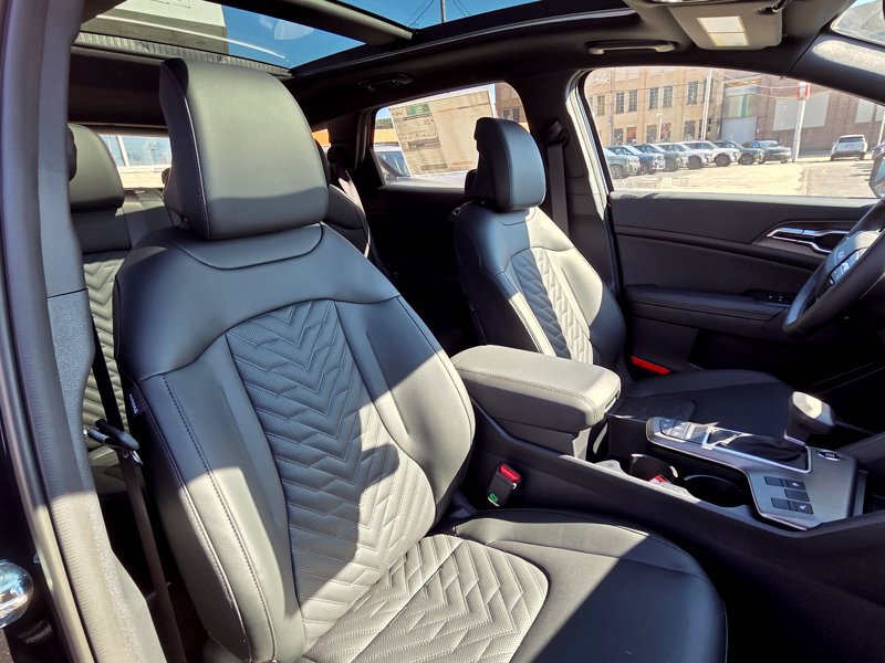 New 2026 Kia Sportage X-Line w/ X-Line Premium Package AWD/4WD image 15