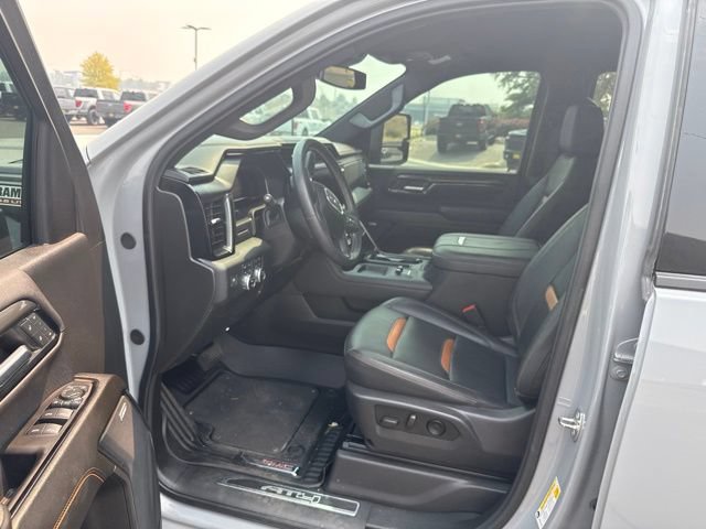 Used 2024 GMC Sierra 2500 AT4 AWD/4WD image 7