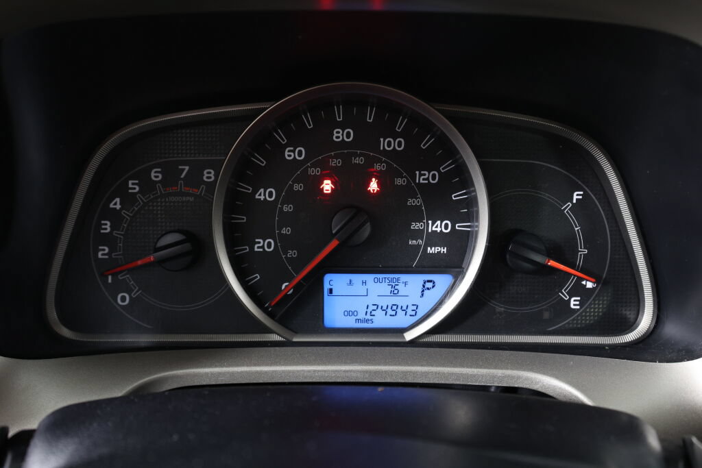 Used 2015 Toyota RAV4 LE AWD/4WD image 30