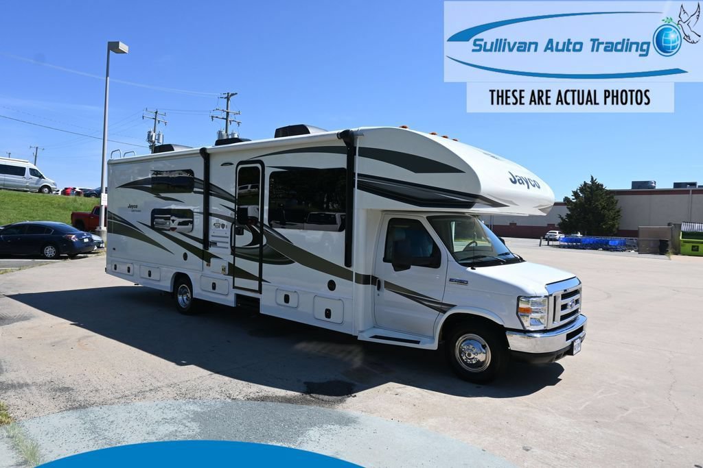 Used 2017 Ford E-450 and Econoline 450 Super Duty w/ Motorhome Prep Package