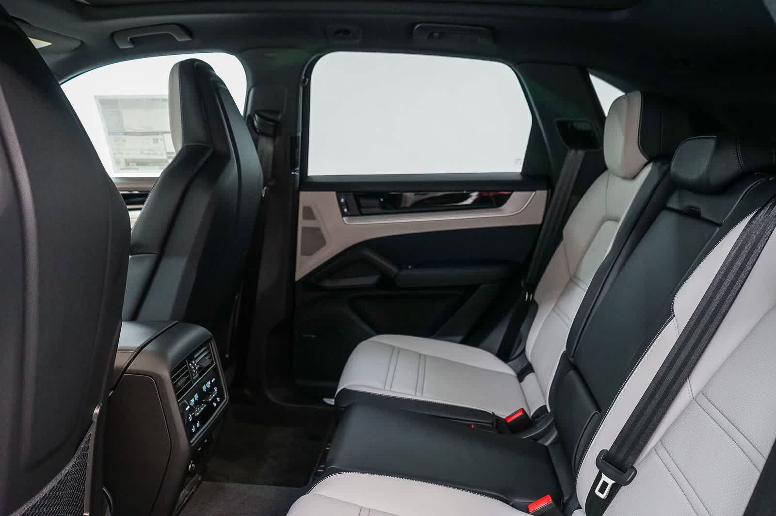 New 2026 Porsche Cayenne S AWD/4WD image 25