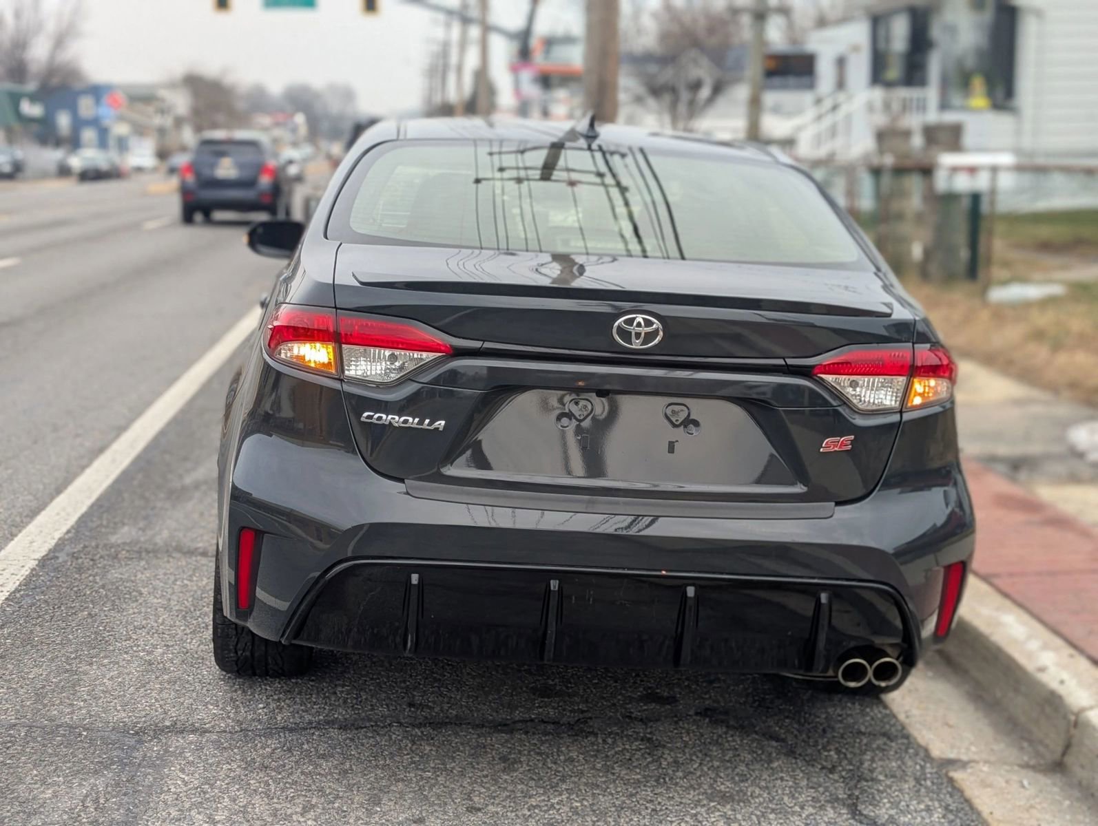 Used 2024 Toyota Corolla SE w/ SE Premium Package image 8
