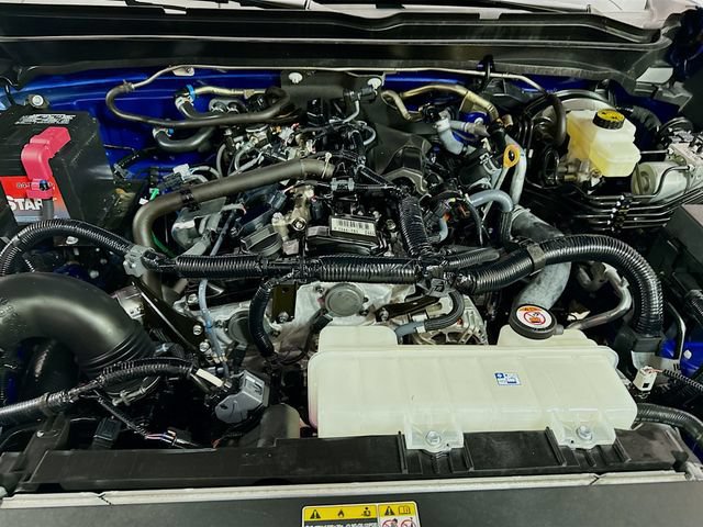 Used 2025 Toyota Tacoma SR5 AWD/4WD image 29