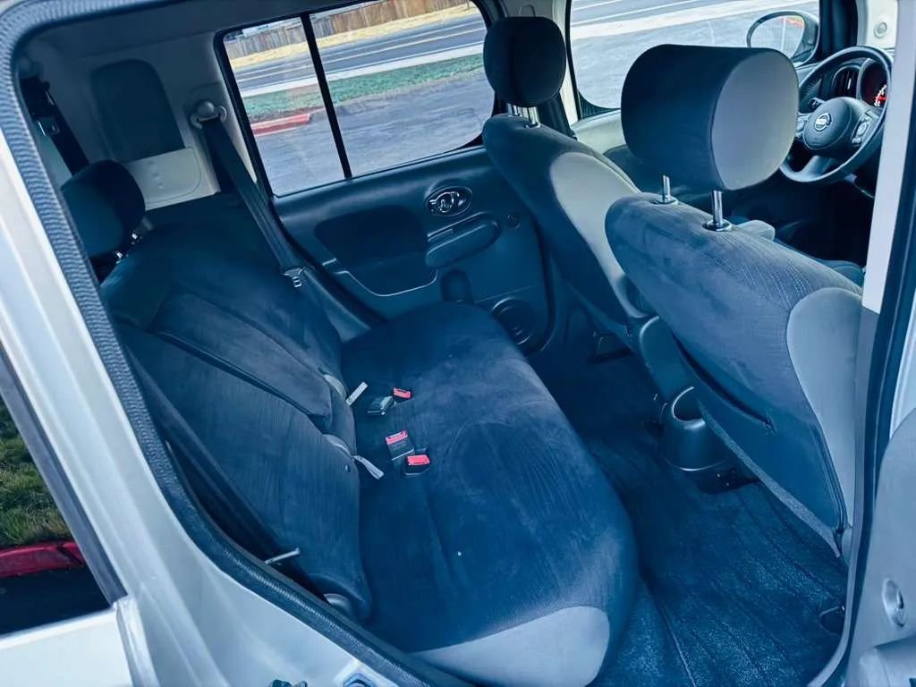 Used 2012 Nissan Cube 1.8 S w/ Interior Designer Pkg image 12