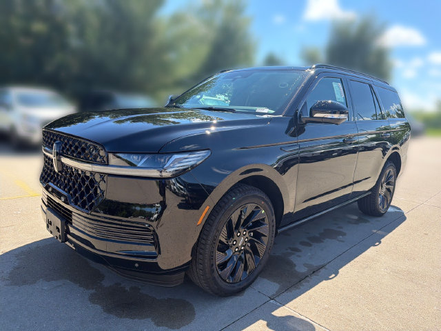 New 2026 Lincoln Navigator Reserve w/ Jet Appearance Package AWD/4WD image 11