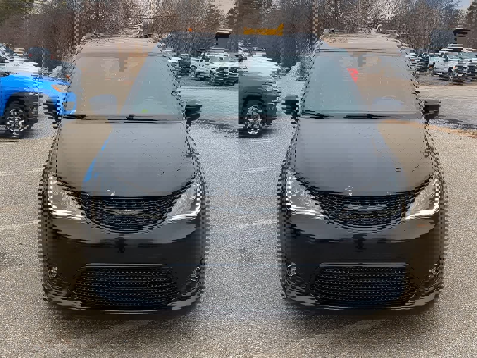 Certified 2019 Chrysler Pacifica Limited w/ S Appearance Package image 17