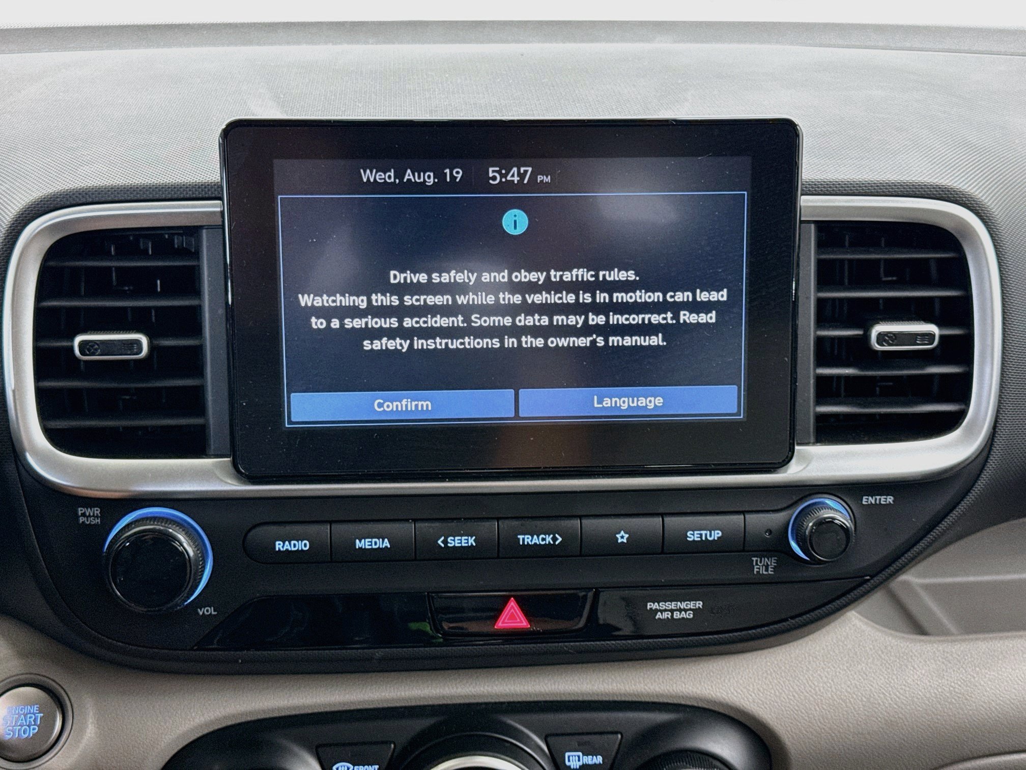 Used 2025 Hyundai Venue SEL FWD image 21