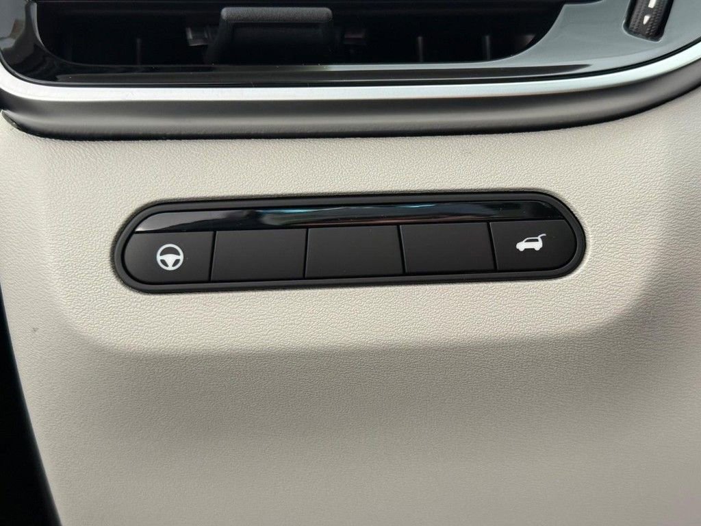 New 2026 INFINITI QX60 Luxe w/ Cargo Package image 28