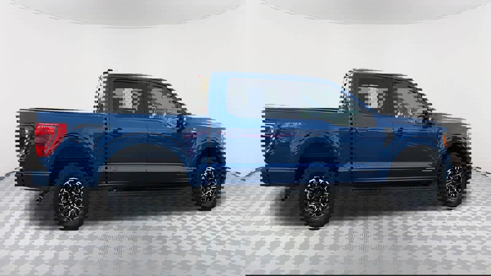 Used 2022 Ford F150 XLT w/ Equipment Group 301A Mid image 4